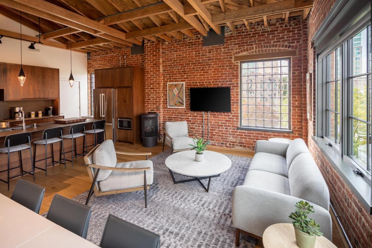 Elevation Lofts Hotel Ашвил Екстериор снимка